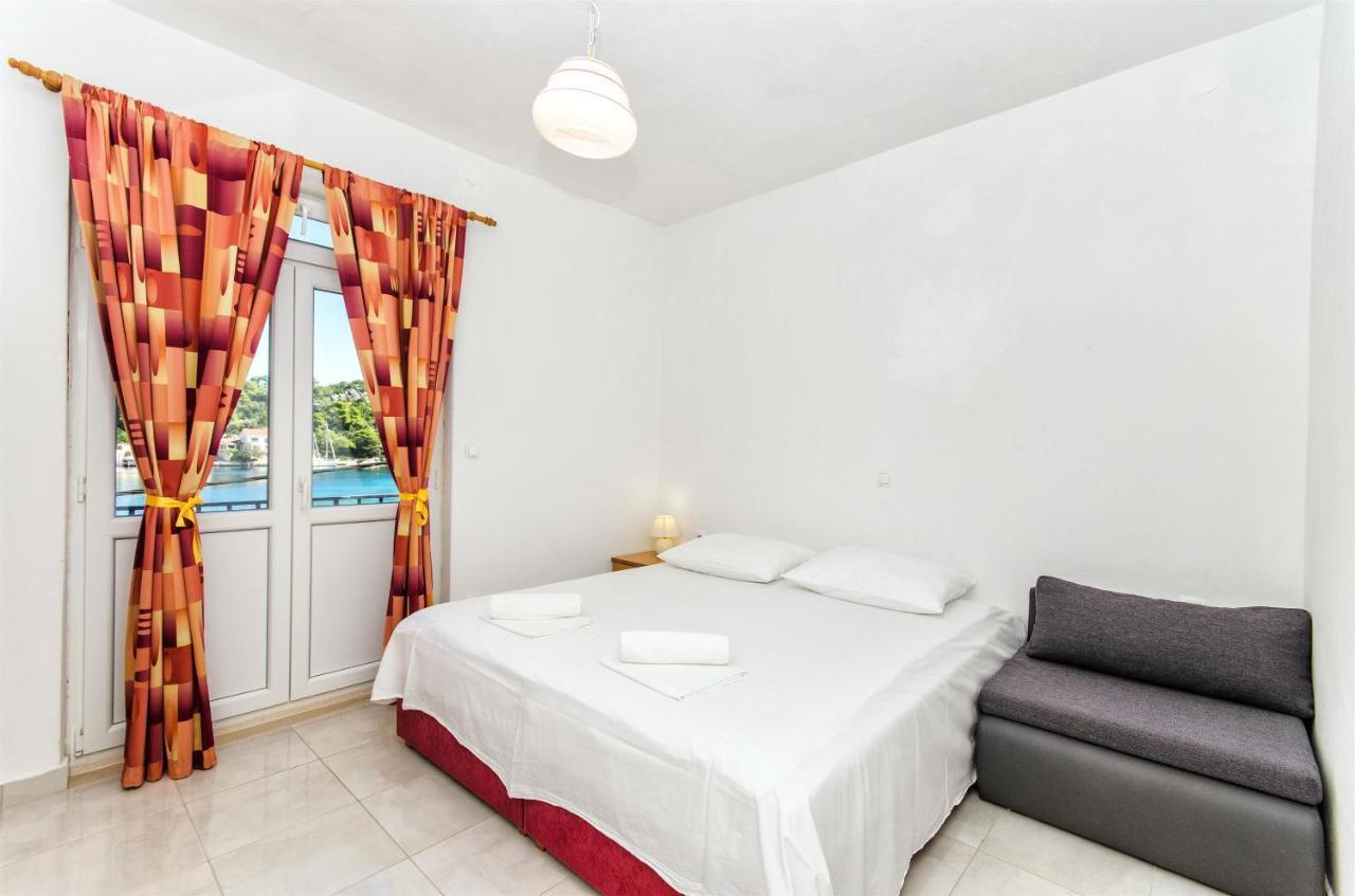 Apartments Paolo Okuklje Luaran gambar